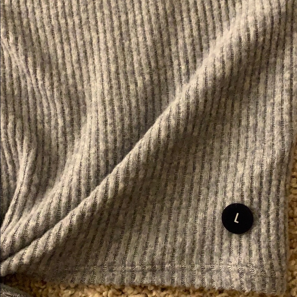 Abercrombie & Fitch Tie Front Shirt, size L, BNWT - Picture 3 of 5